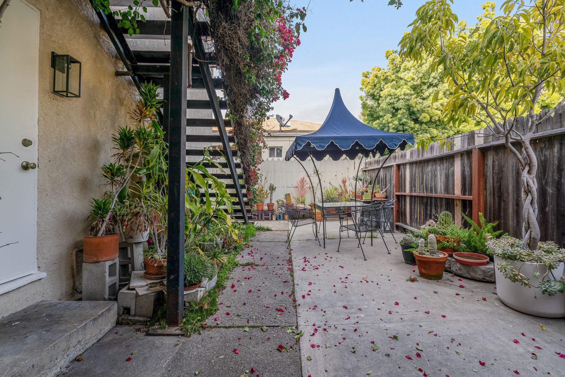 1228 S Dunsmuir Ave thumbnail 43