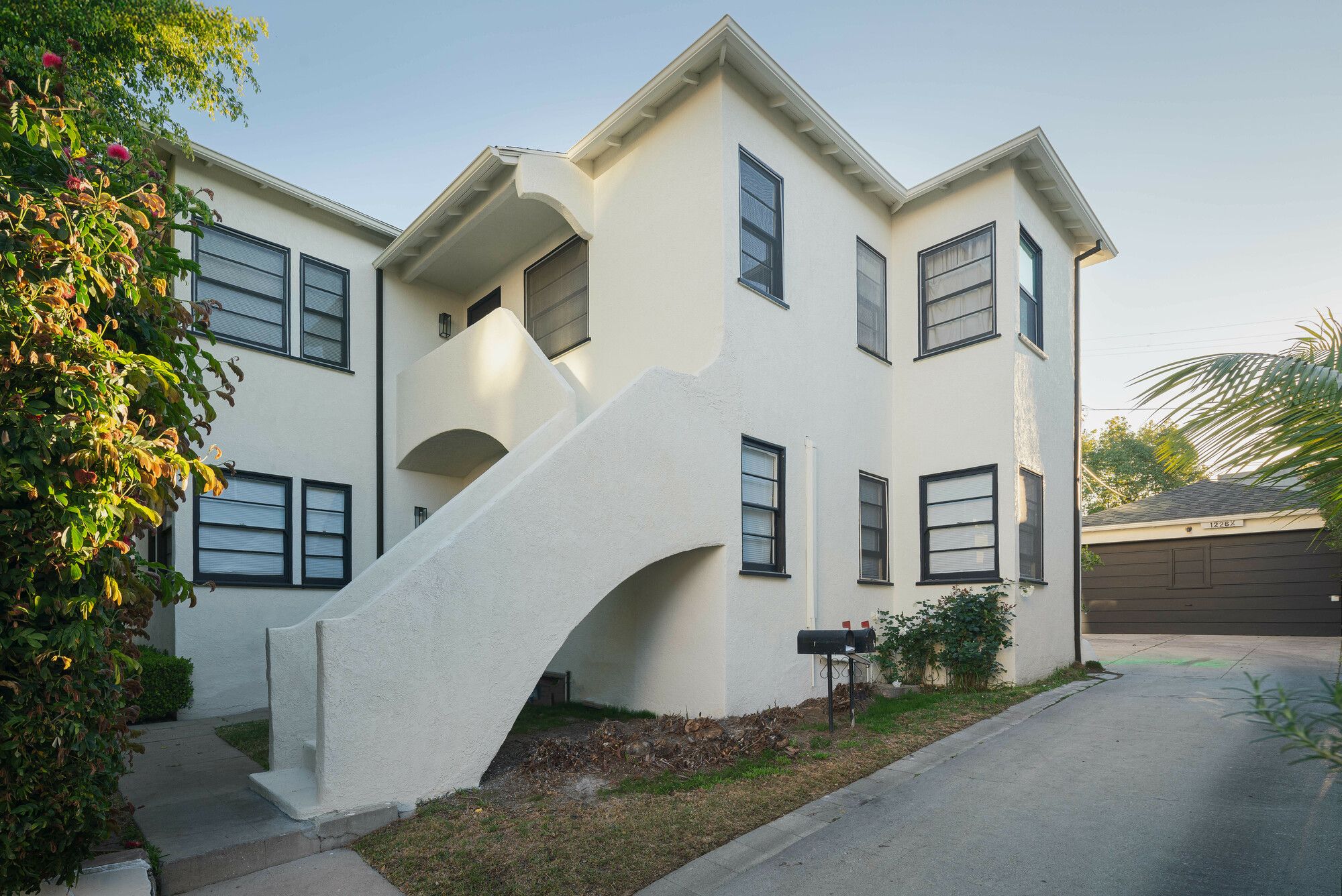 1228 S Dunsmuir Ave thumbnail 27