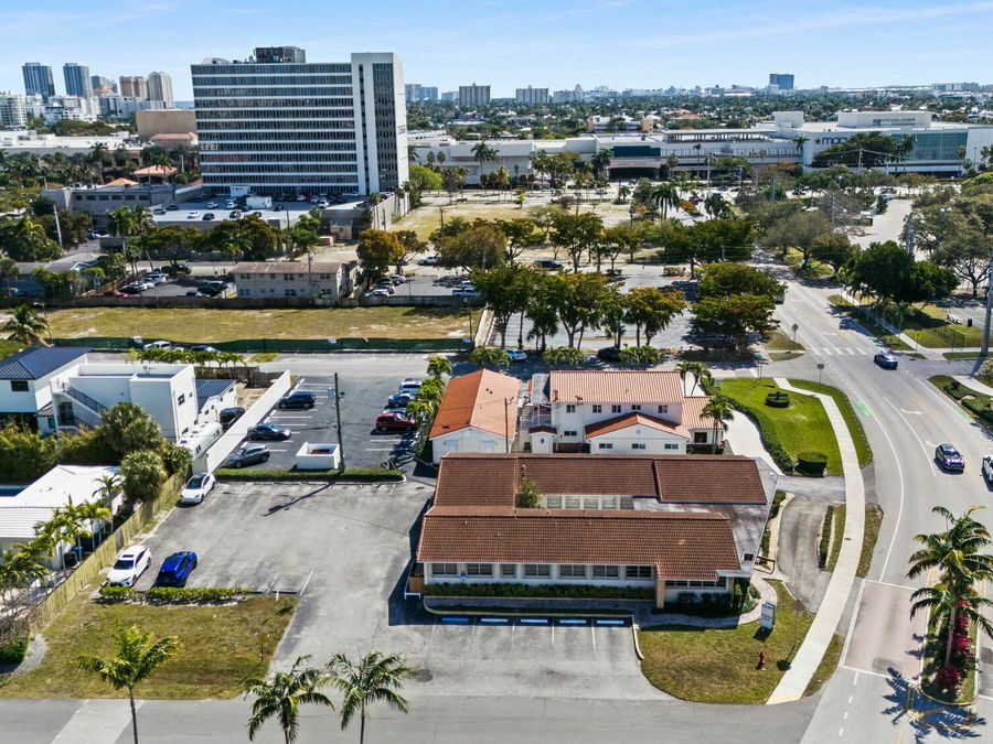 1130 Bayview Drive, Fort Lauderdale · off Sunrise Blvd