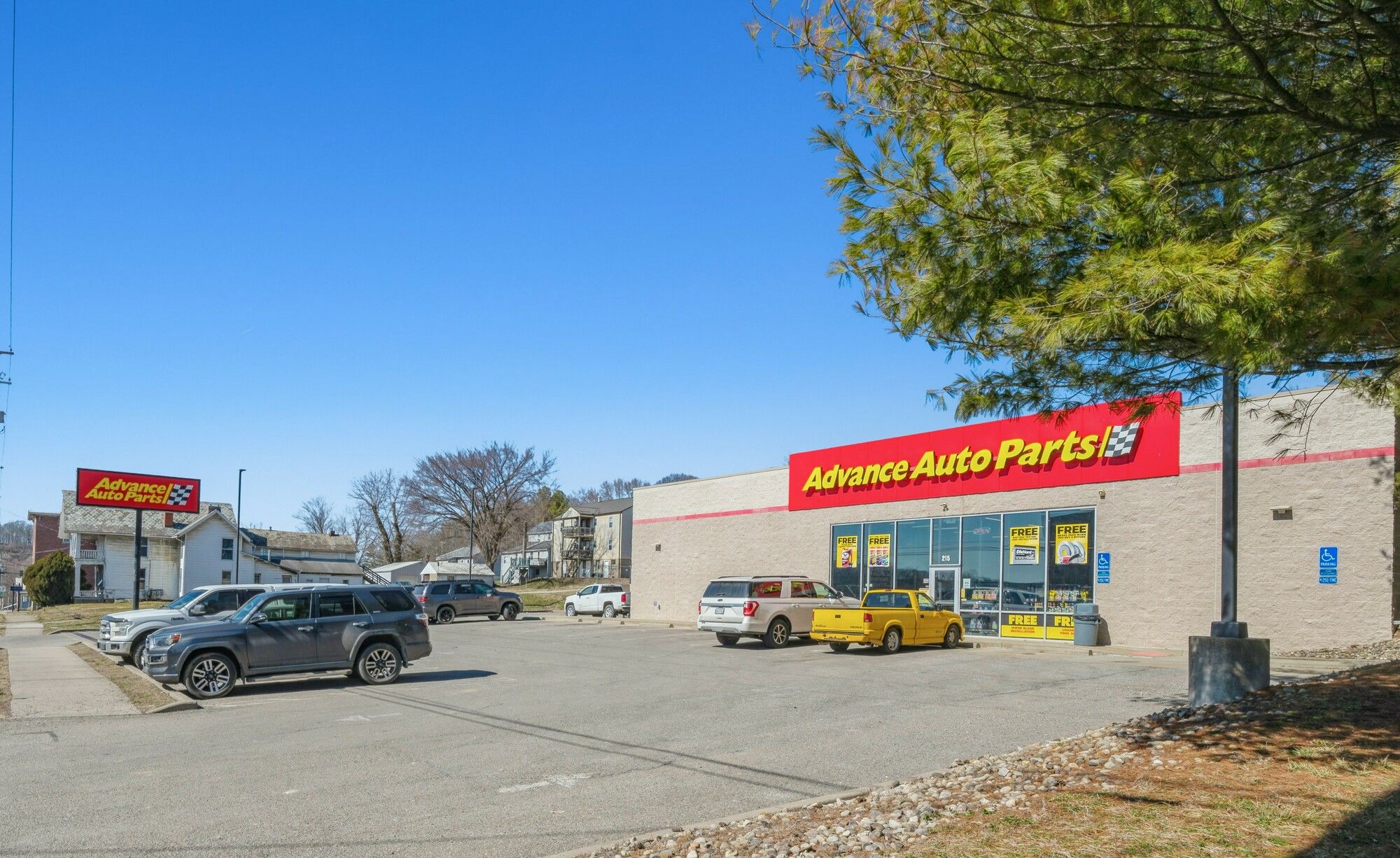 215 5Th St, Beverly, OH 45715
