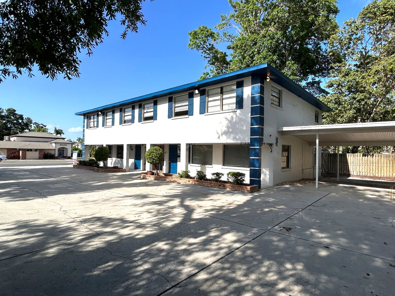 2027 Manatee Avenue W Bradenton FL 34205