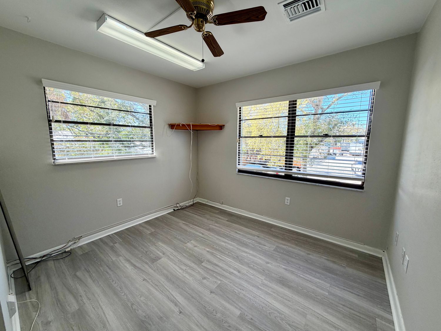 2027 Manatee Avenue W Bradenton FL 34205