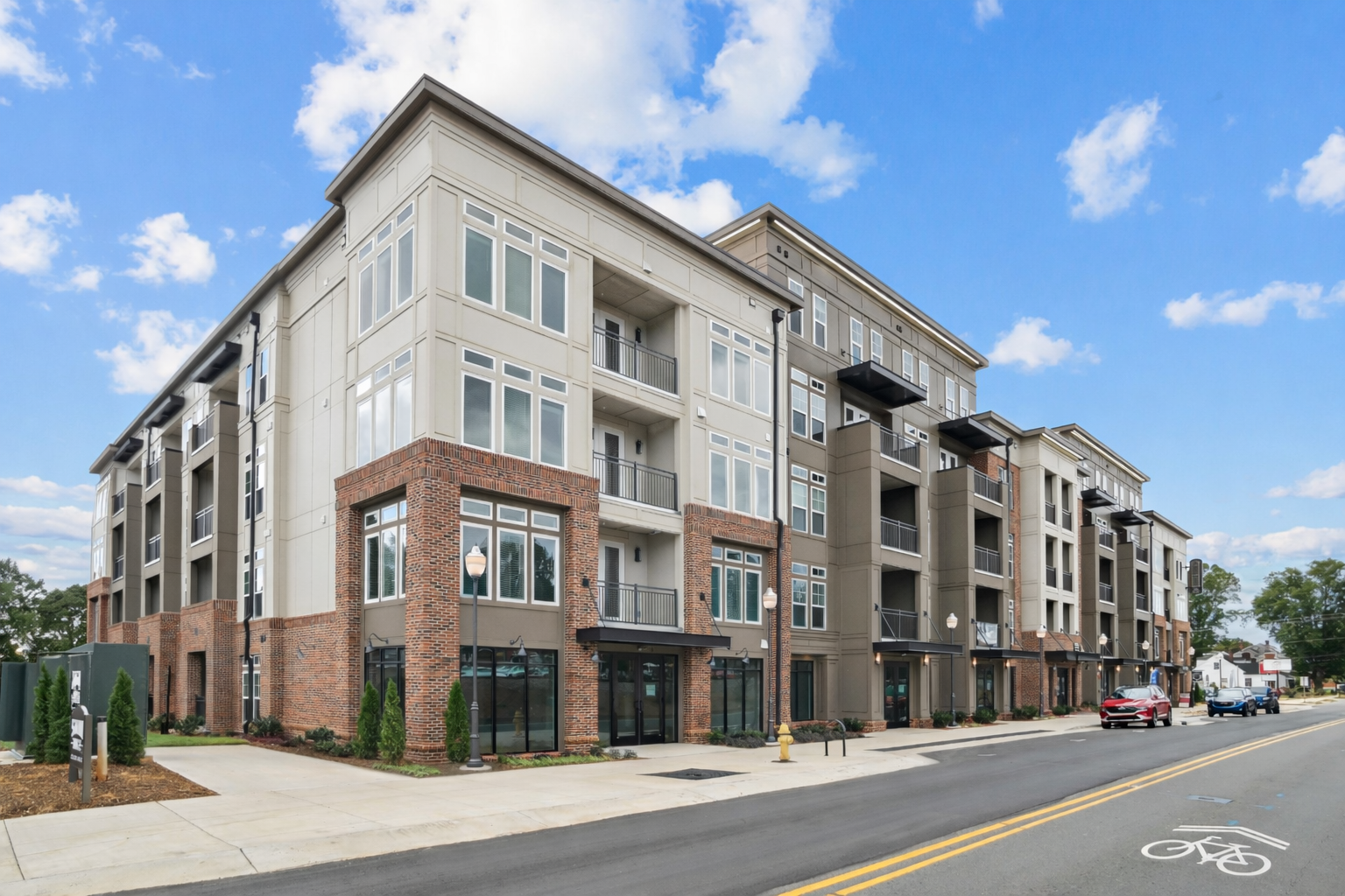 222 S Main St, Mooresville, NC 28115