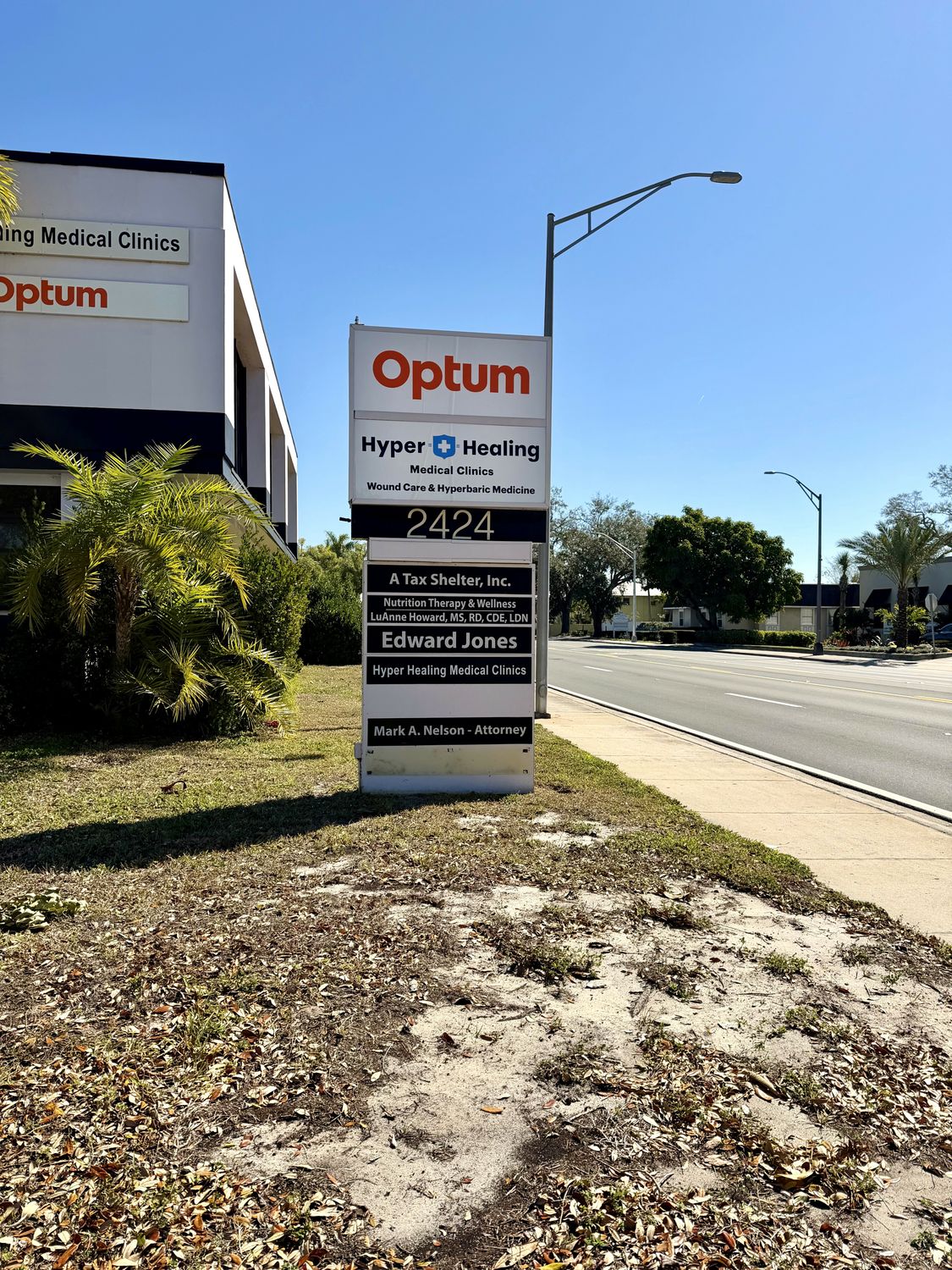 2424 Manatee Avenue West Bradenton FL 34205