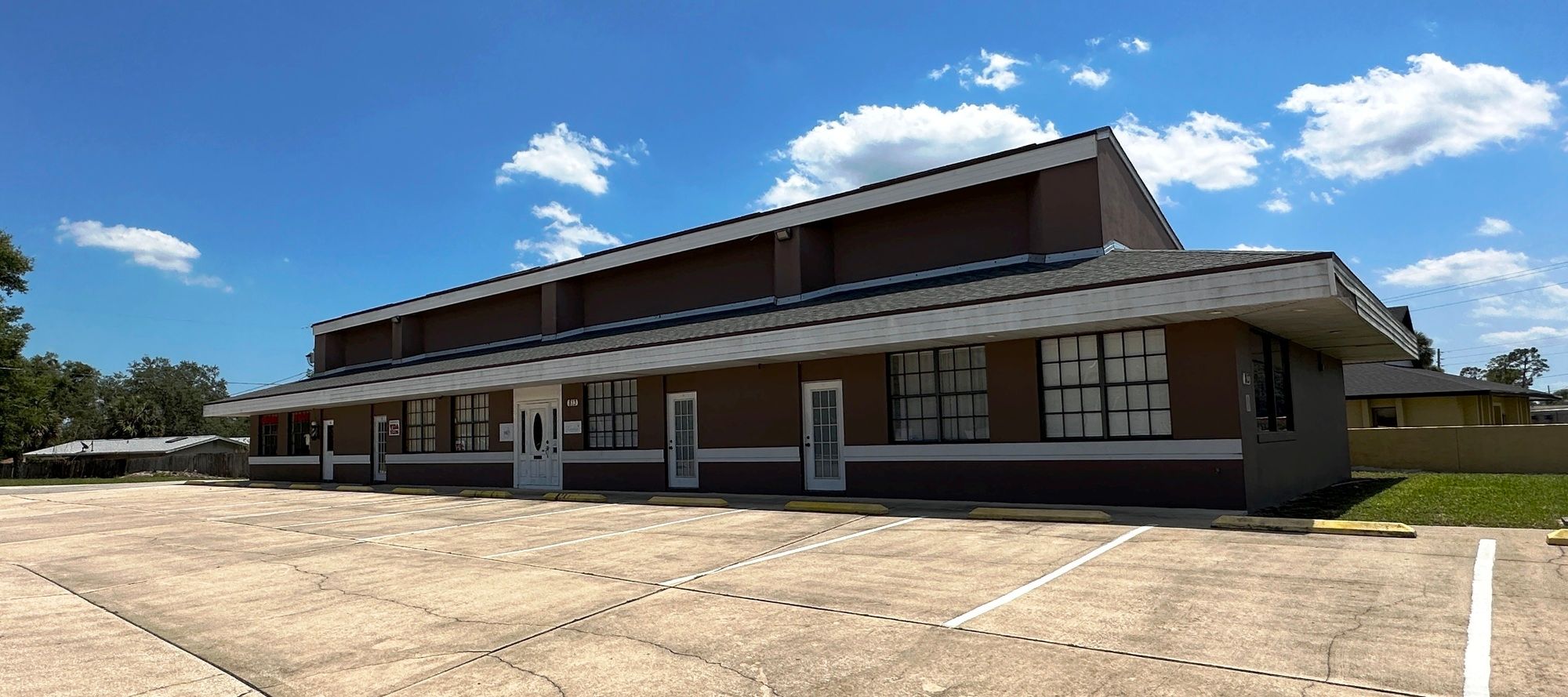 813 Deltona Blvd, Deltona, FL 32725-7154