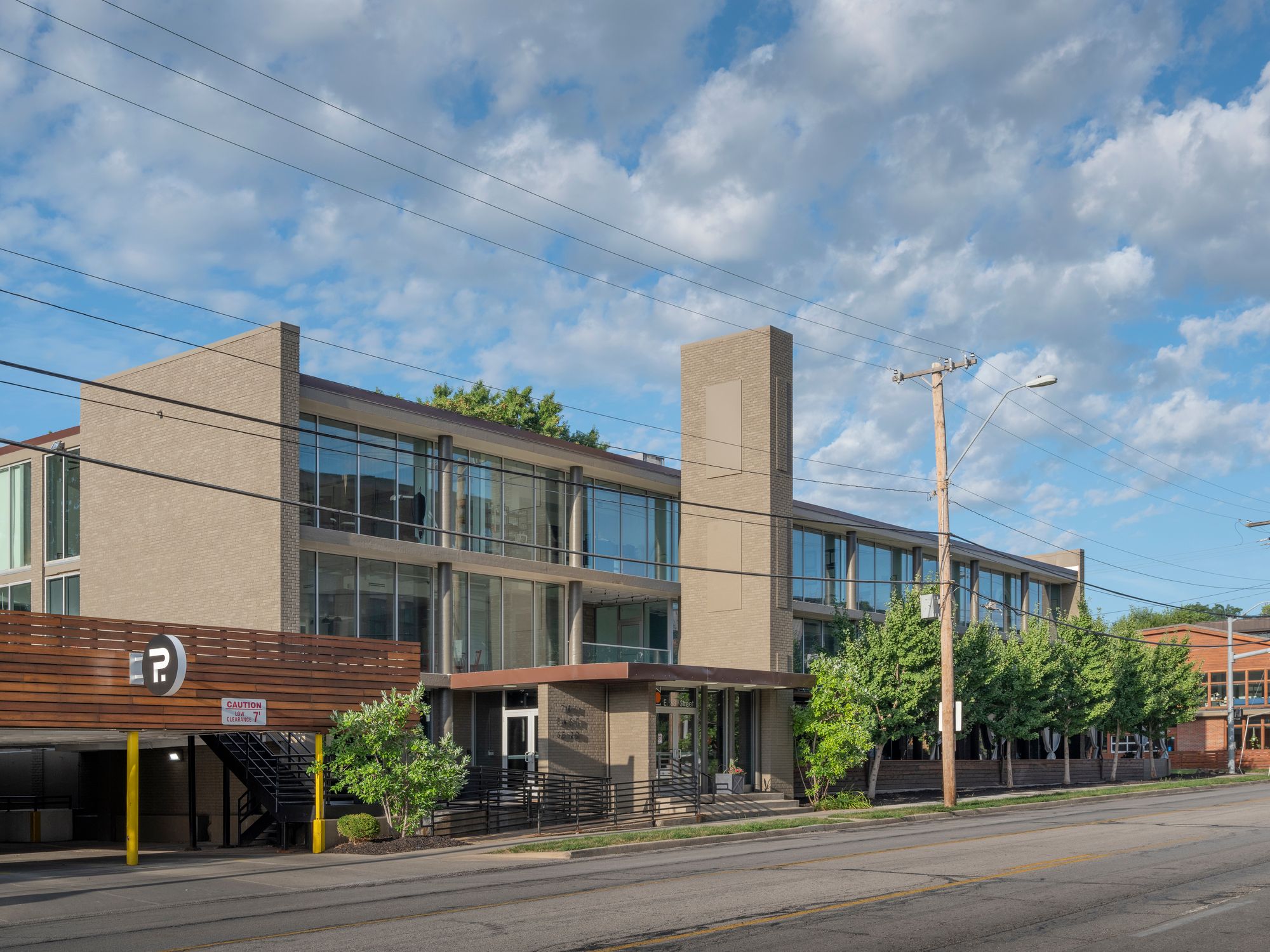 701-751 E 63Rd St, Kansas City, MO 64110