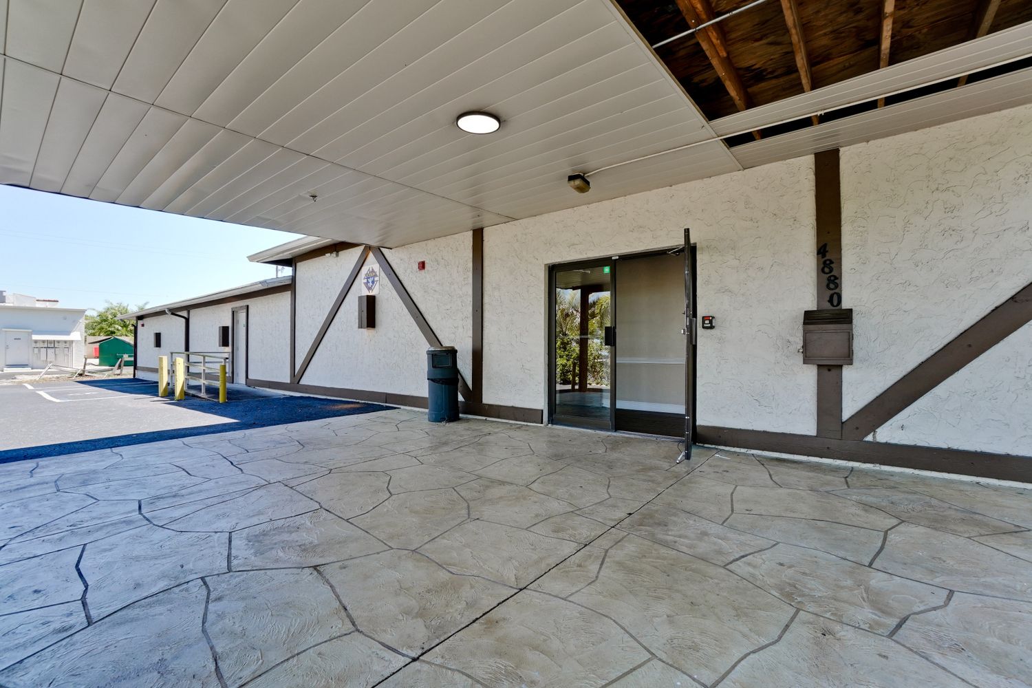 4880 Fruitville Road Sarasota FL 34232
