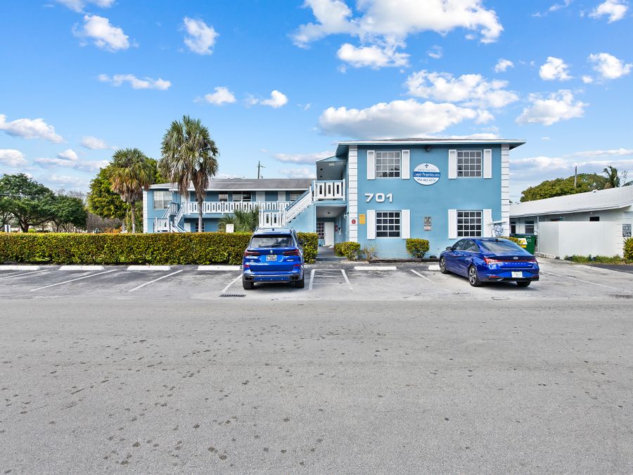 701 NE 13th Ct, Fort Lauderdale