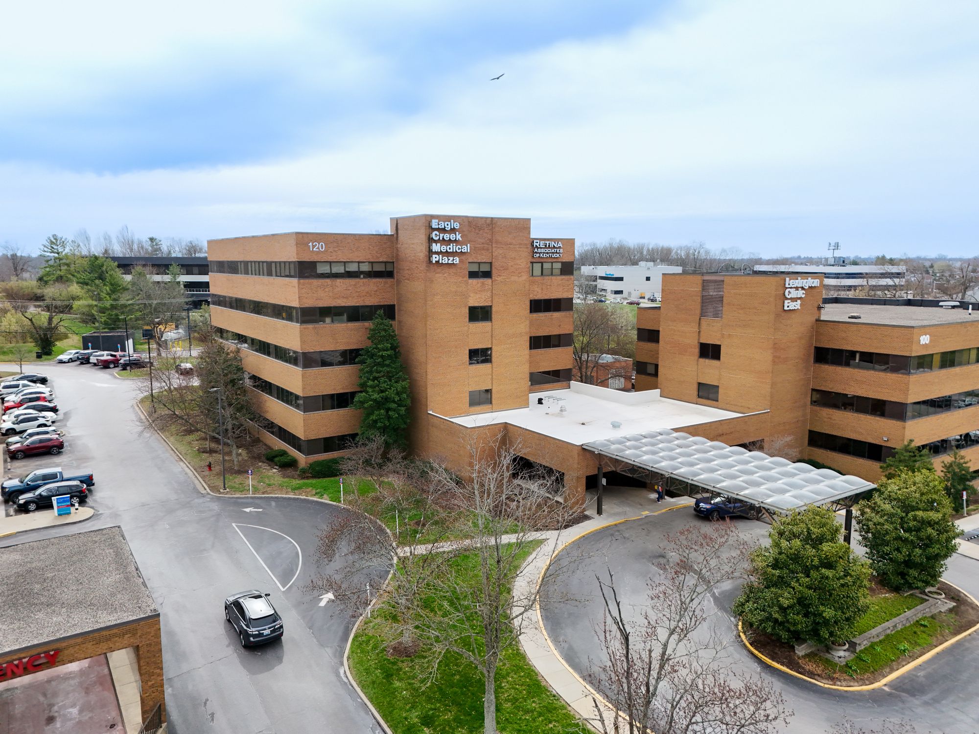 120 N Eagle Creek Dr, Lexington, KY 40509