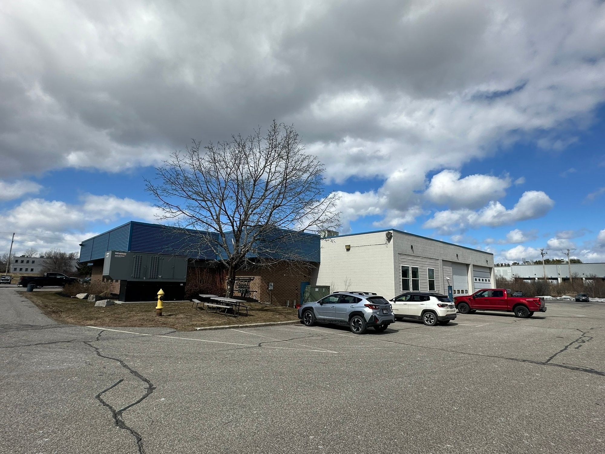 39 Eisenhower Dr, Westbrook, ME 04092