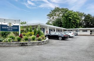 The Shorewood Inn