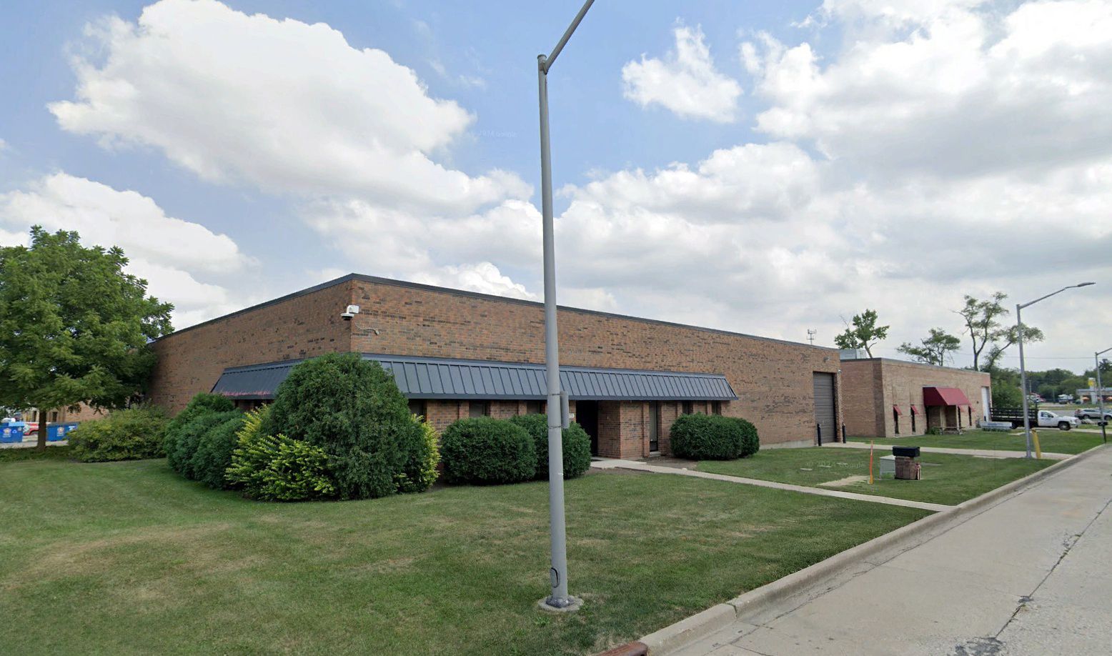 875 N Ellsworth Ave, Villa Park, IL 60181