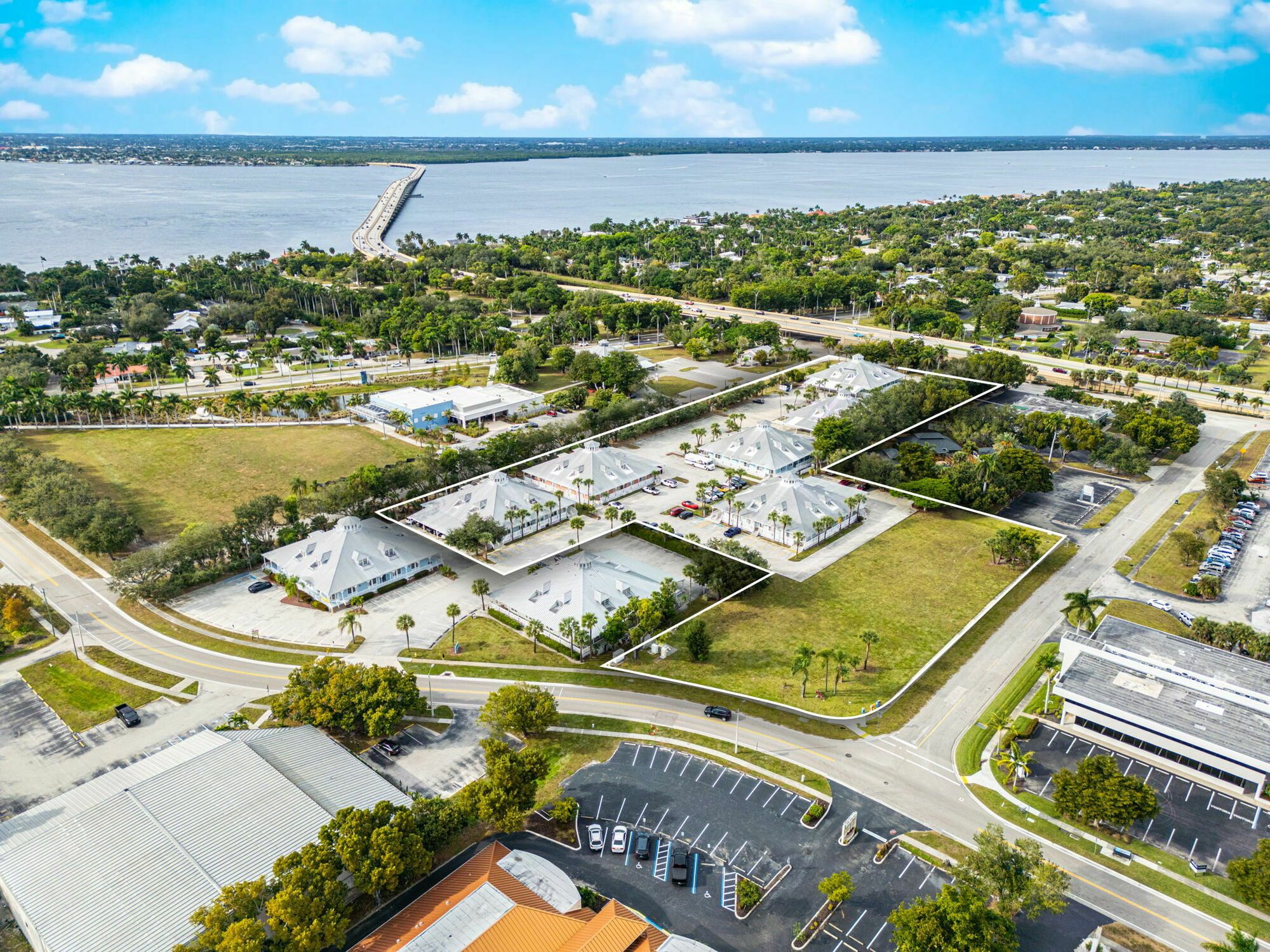 1342 Colonial Blvd, Fort Myers, FL 33061