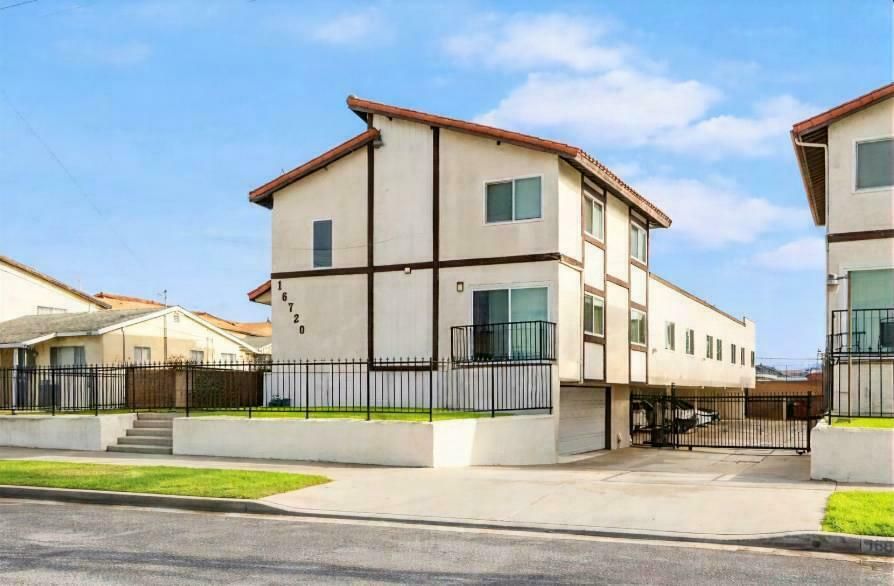 16722 S Dalton Ave thumbnail 10