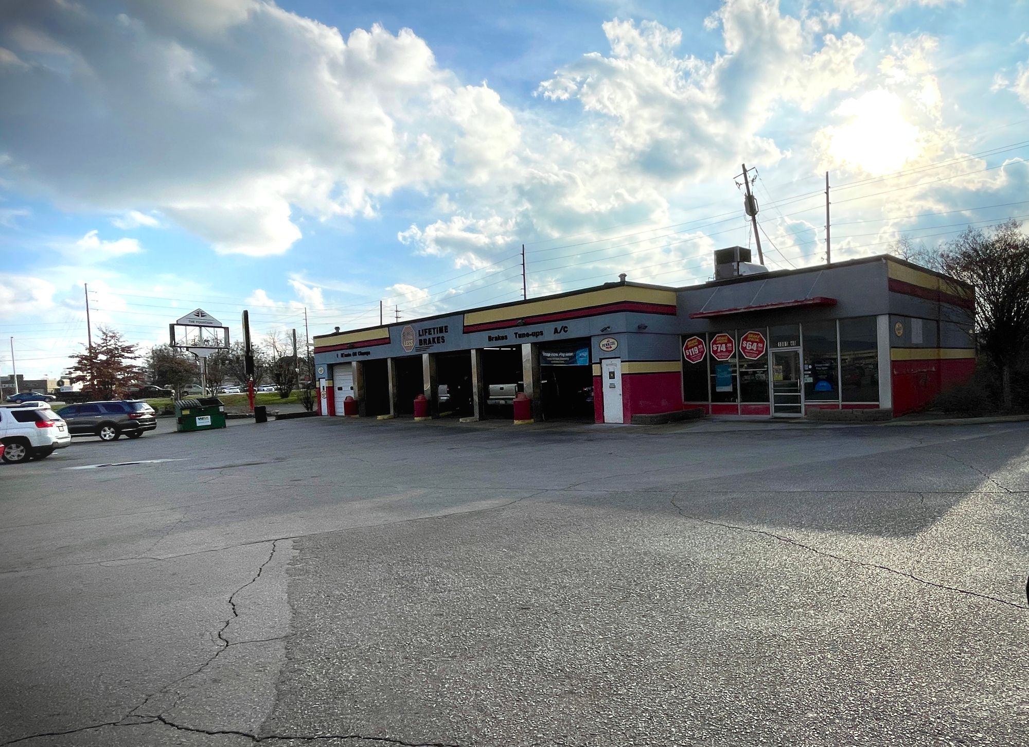 1001 Memorial Pkwy N, Huntsville, AL 35801