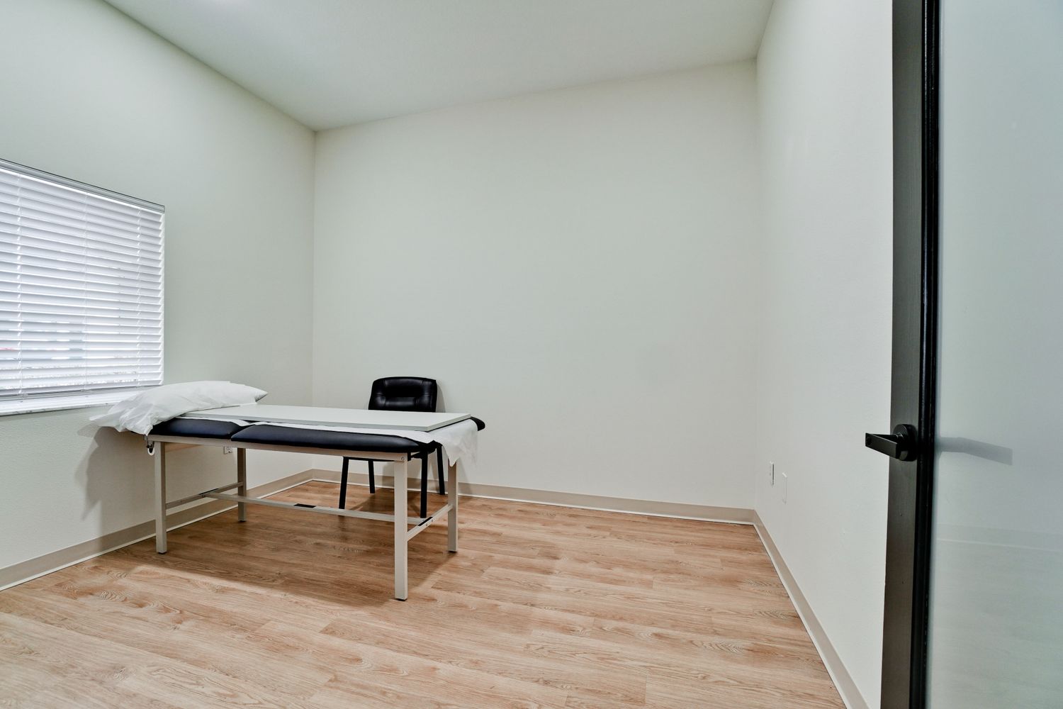 2910-2946 University Parkway Sarasota FL 34243