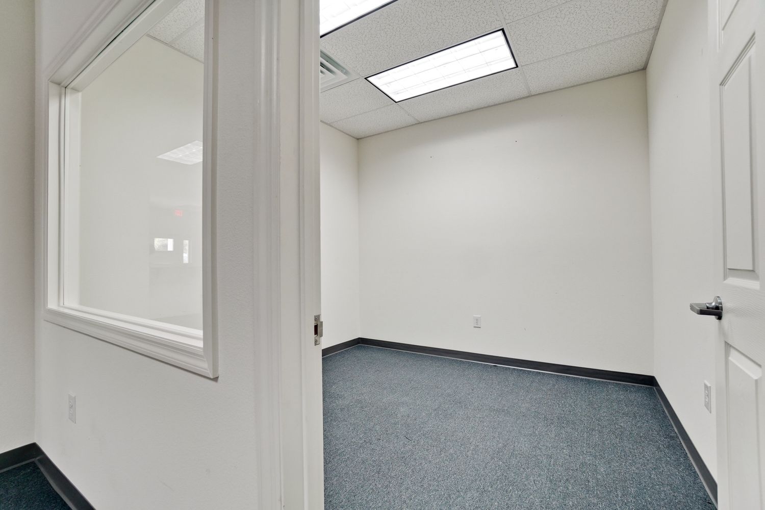 2910-2946 University Parkway Sarasota FL 34243