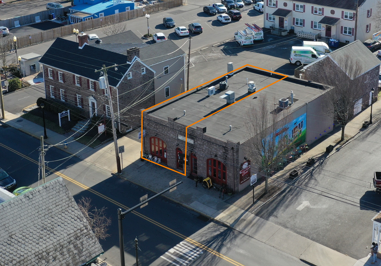15 Main St, Yardley, PA 19067-1510