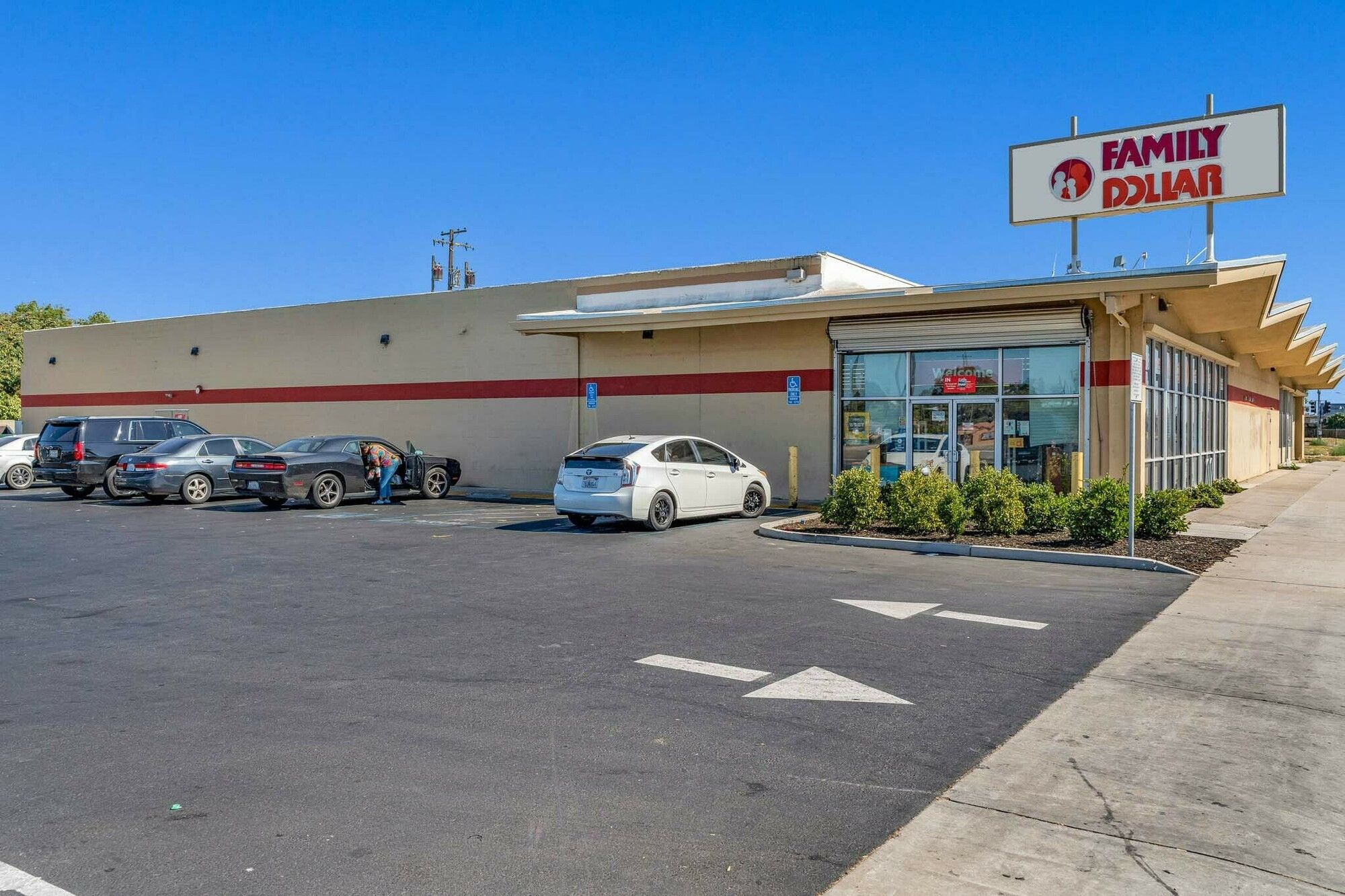 2318 S Airport Way, Stockton, CA 95206