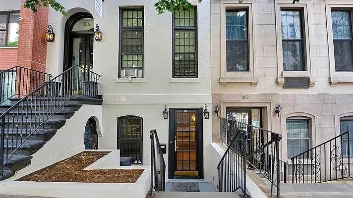 164 E 61St St, New York, NY 10065