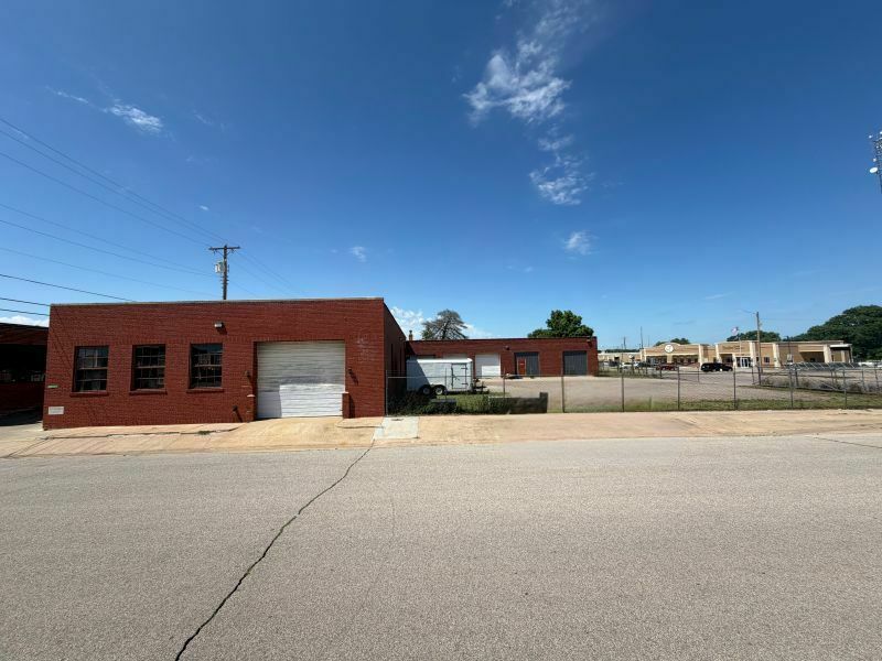 130 E Olive Ave, El Dorado, KS 67042