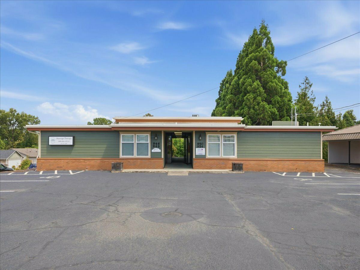 950 Southeast Uglow Ave, Dallas, OR 97338
