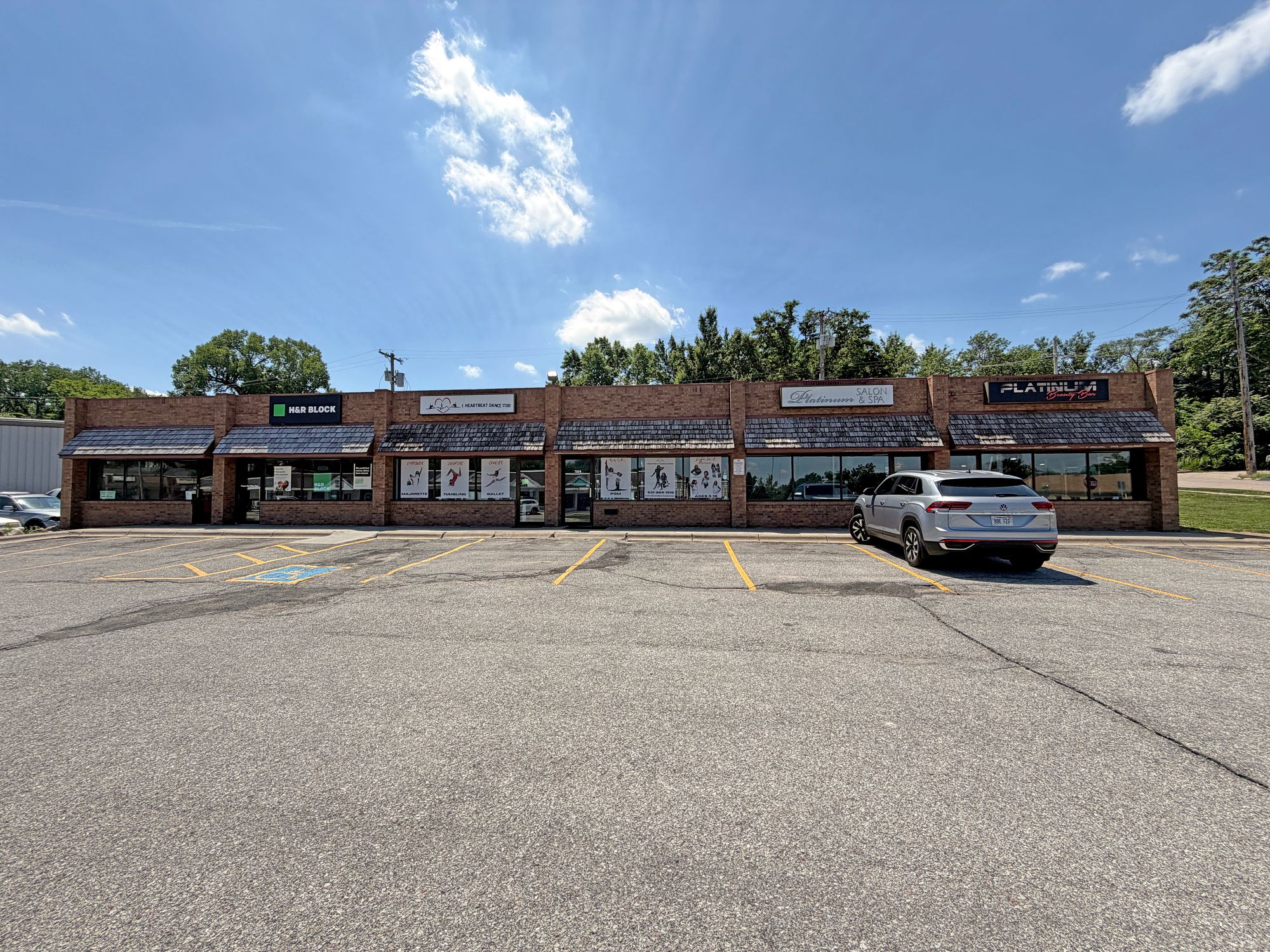 7013 Maple St, Omaha, NE 68104