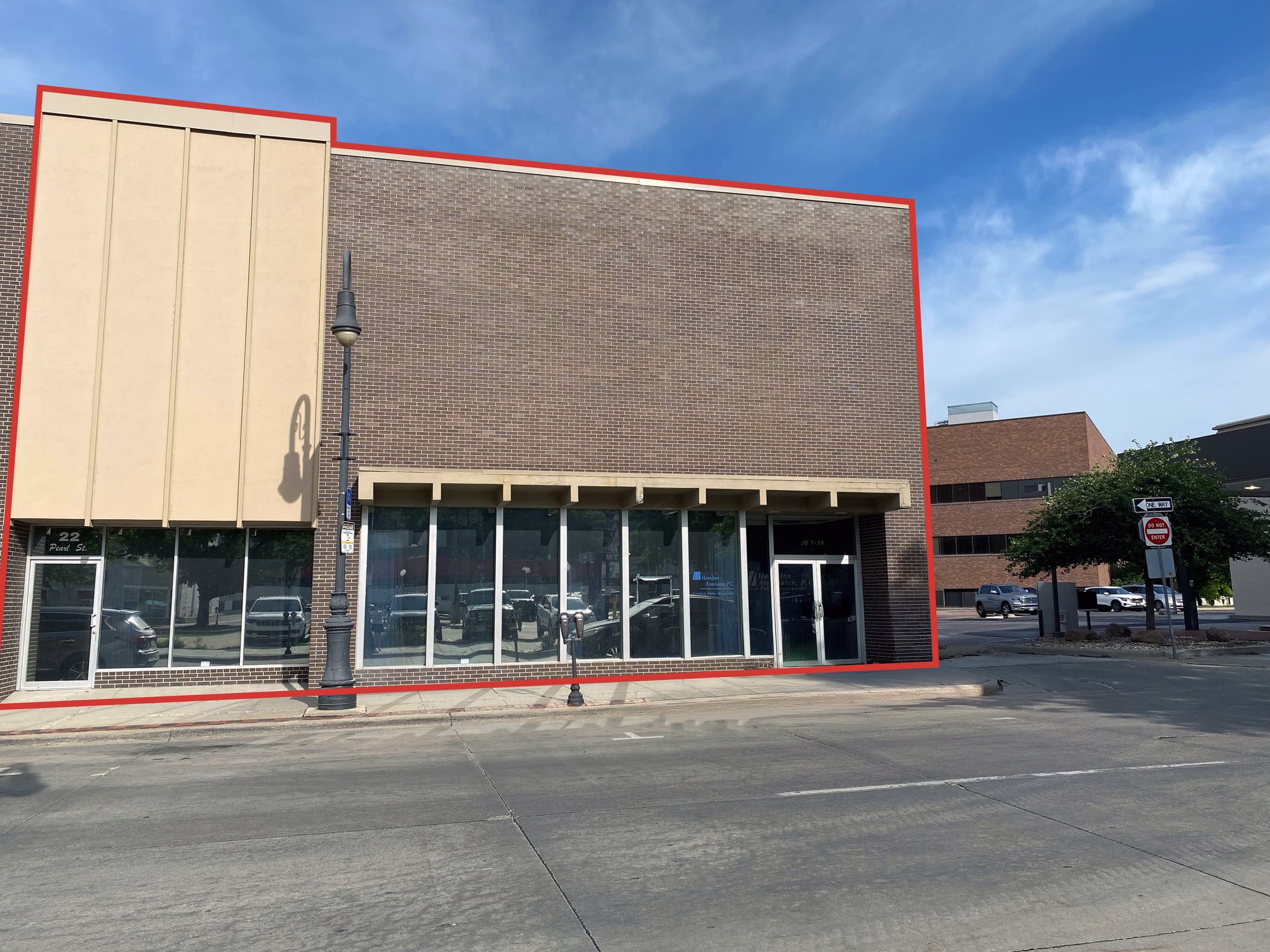 20 Pearl St, Council Bluffs, IA 51503