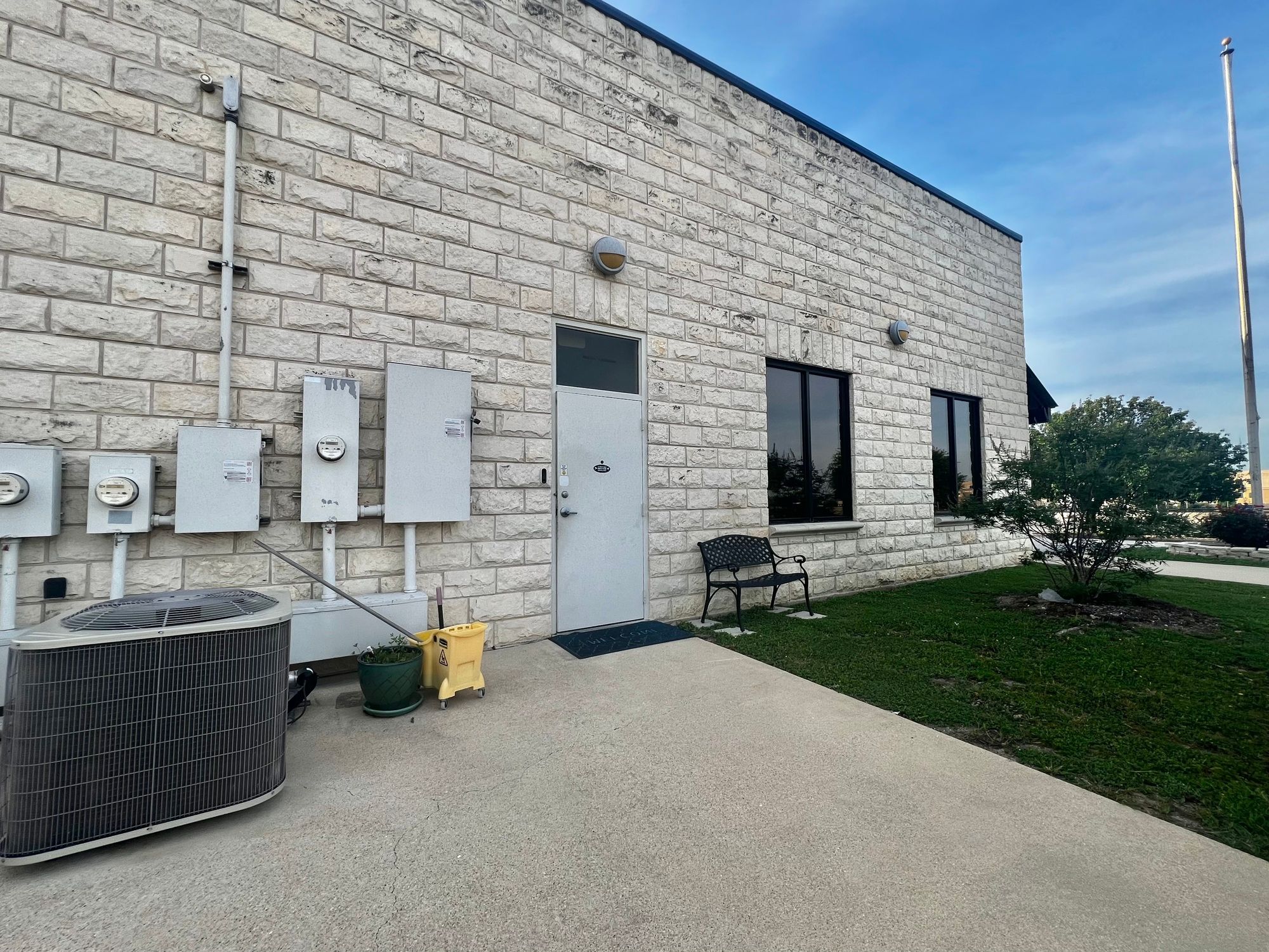 Office for lease at 661 W Central Texas Expy, Harker Heights, TX, 76548 — photo 5
