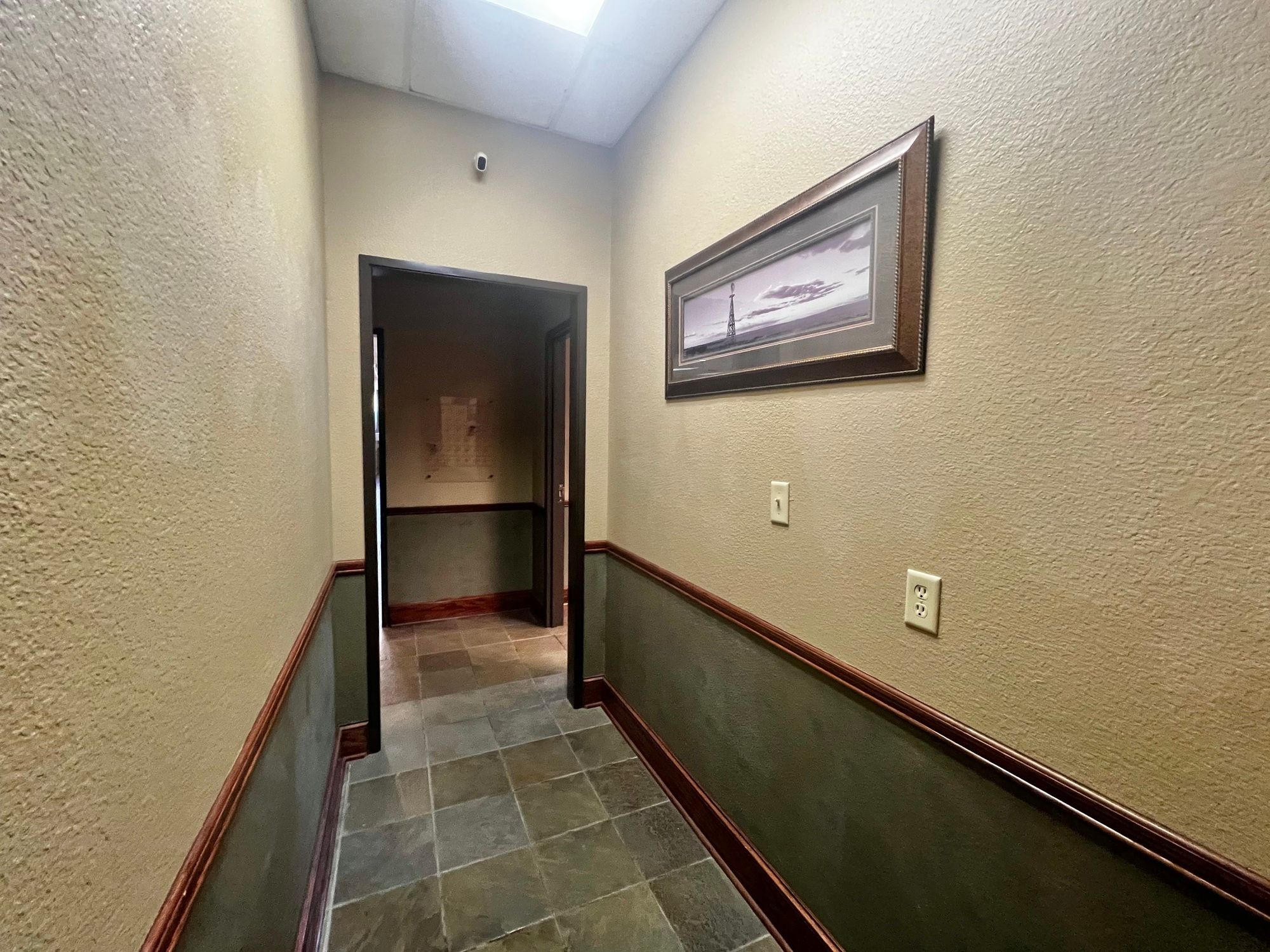 Office for lease at 661 W Central Texas Expy, Harker Heights, TX, 76548 — photo 8