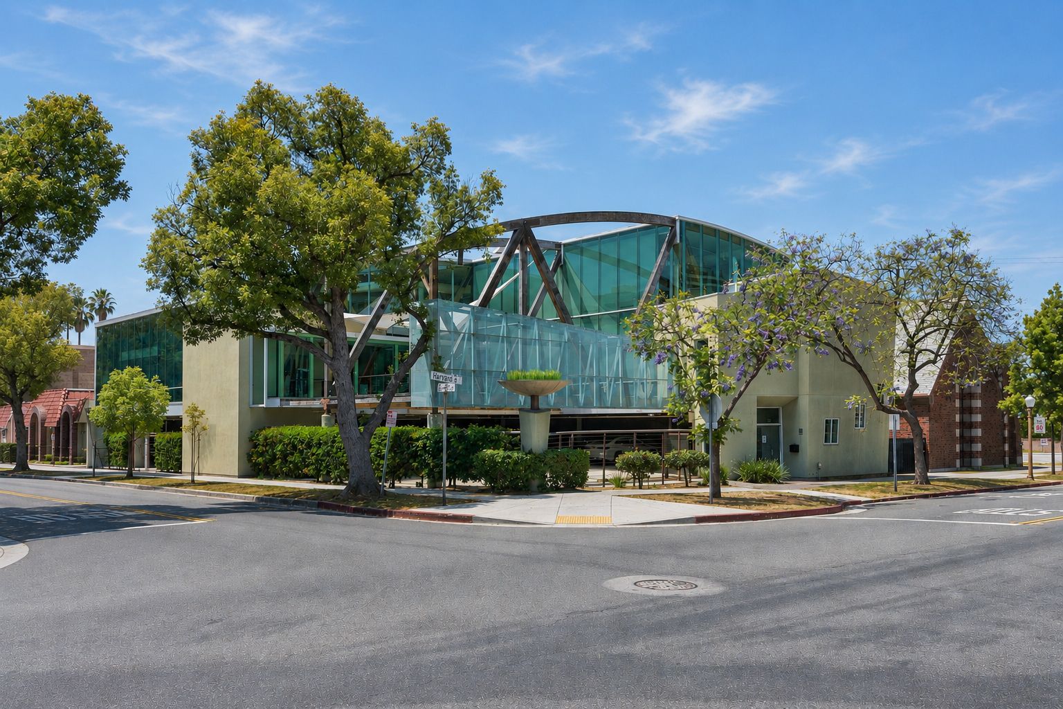 320 Harvard St, Glendale, CA 91205-1019