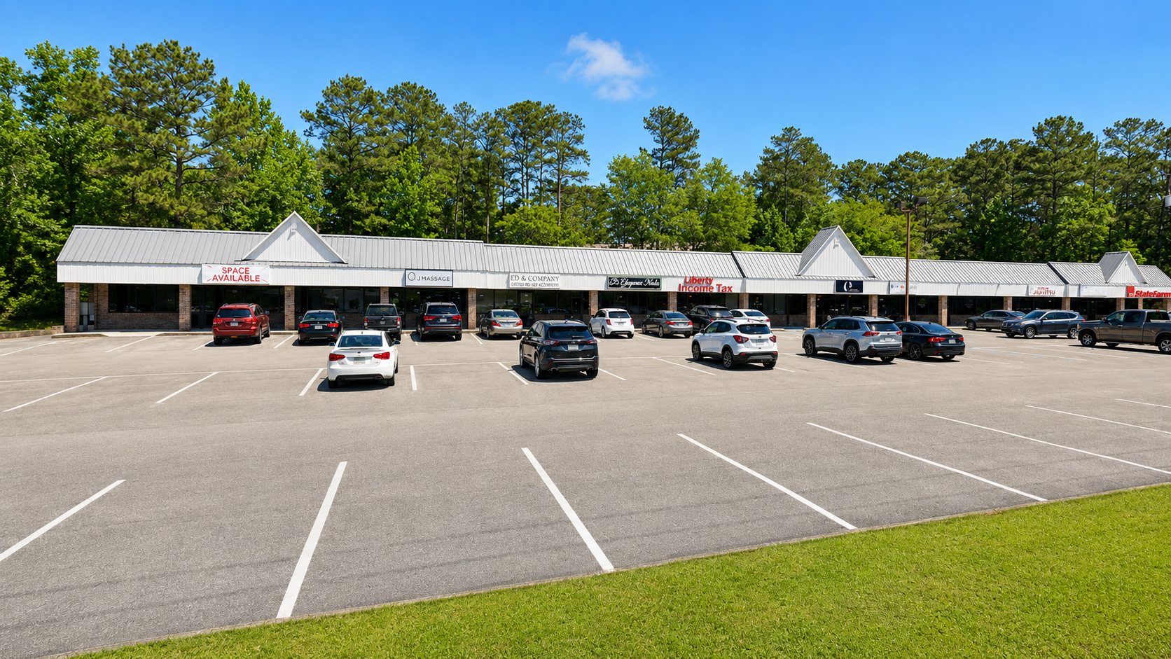 3081 Lorna Rd, Hoover, AL 35216