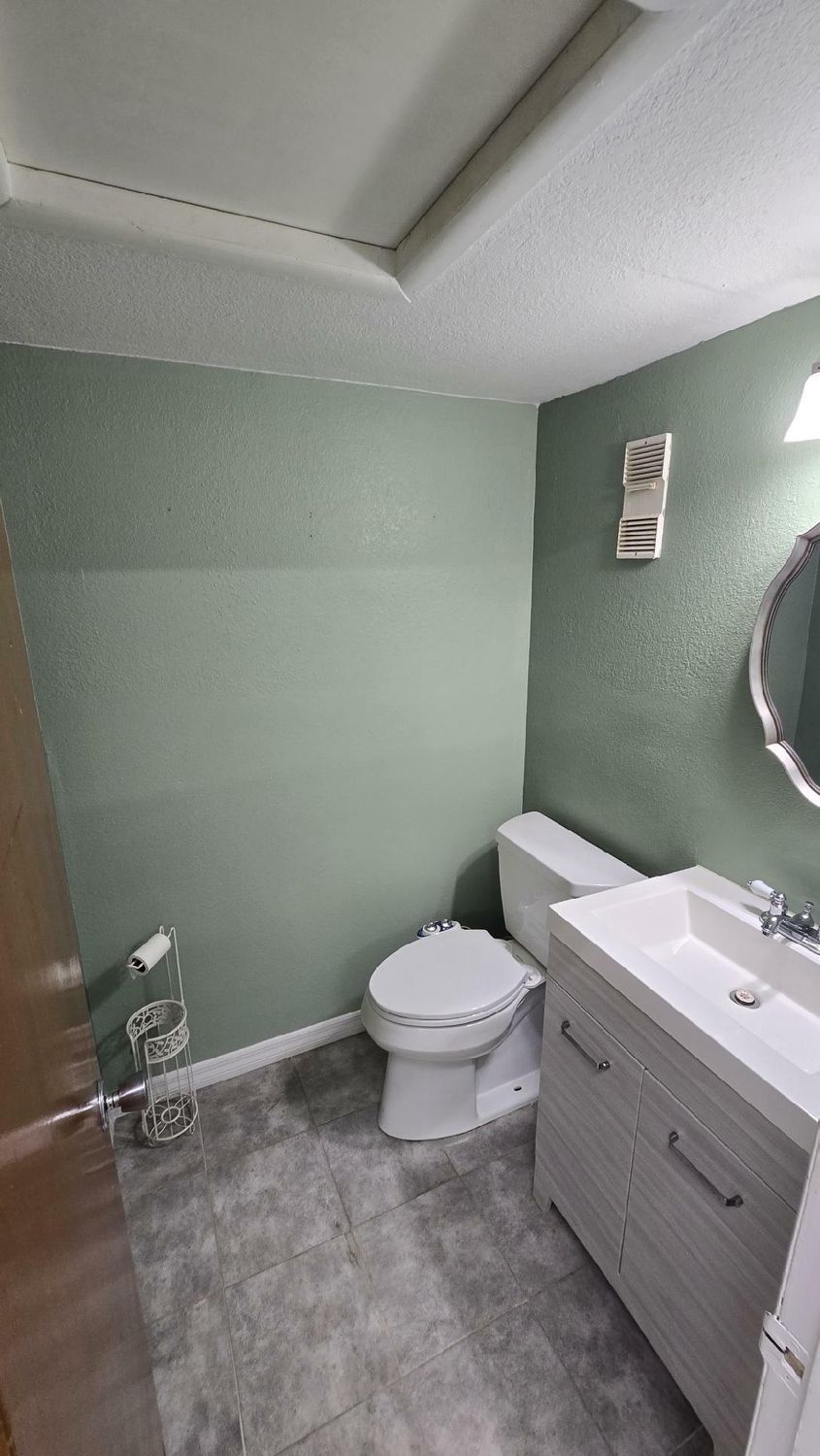 2595 Tamiami Trail Port Charlotte FL 33952
