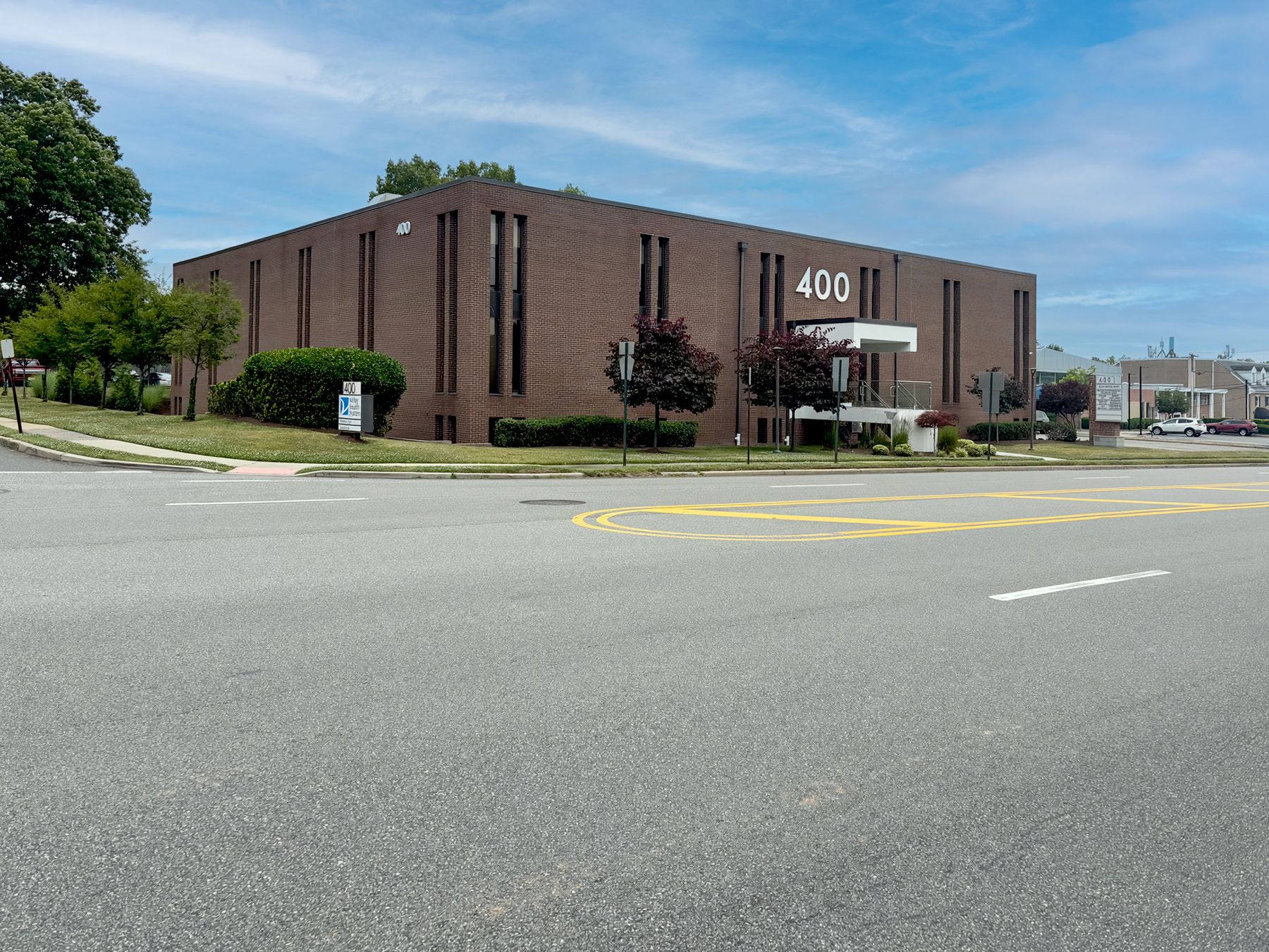 400 Old Hook Rd, Westwood, NJ 07675