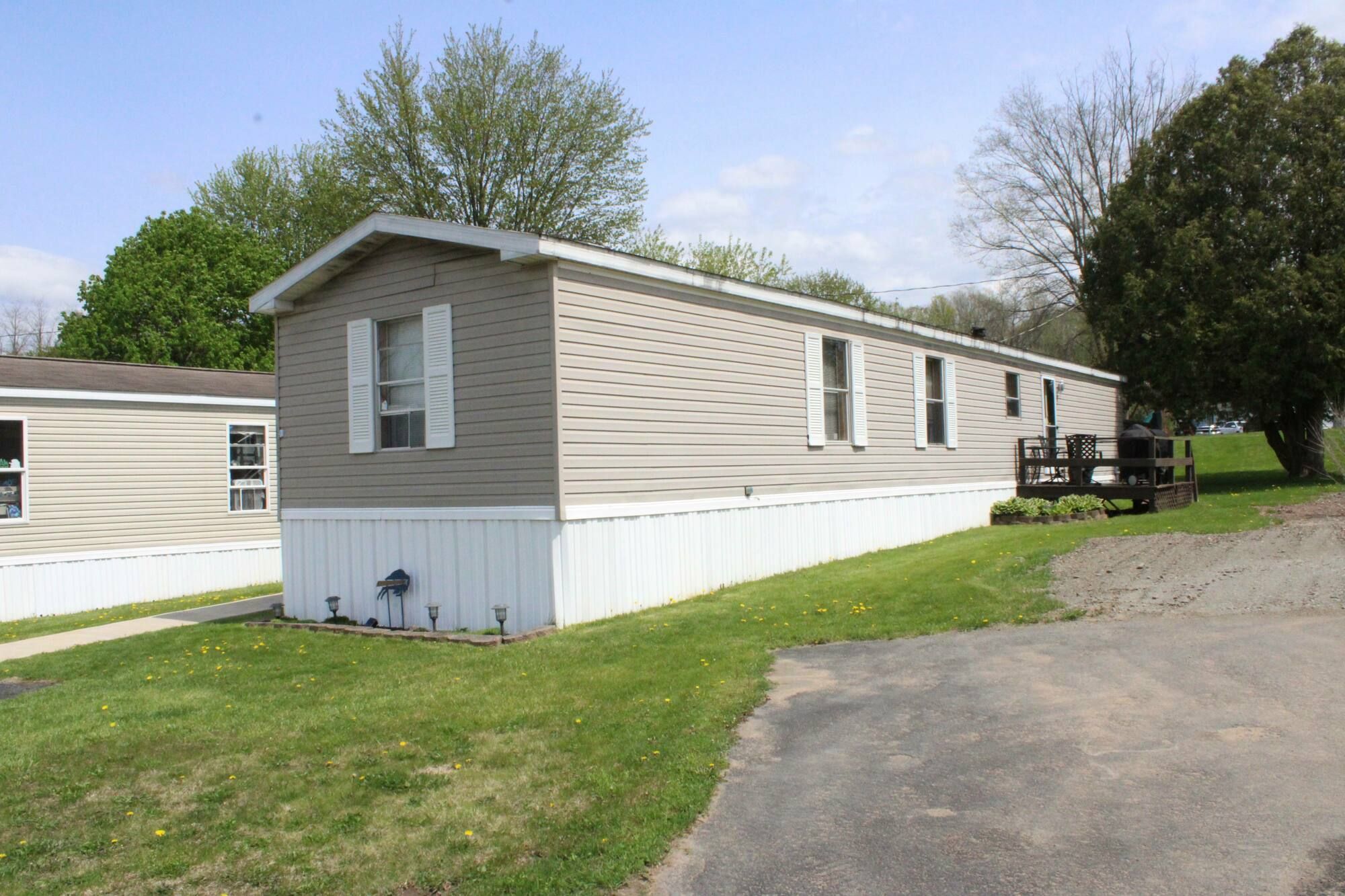 3841 Trolley Rd, Palmyra, NY 14522