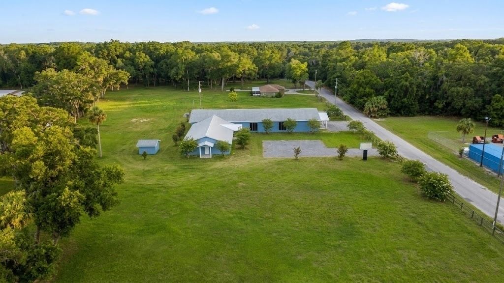 8635 West Goodman Ln, Homosassa, FL 34448