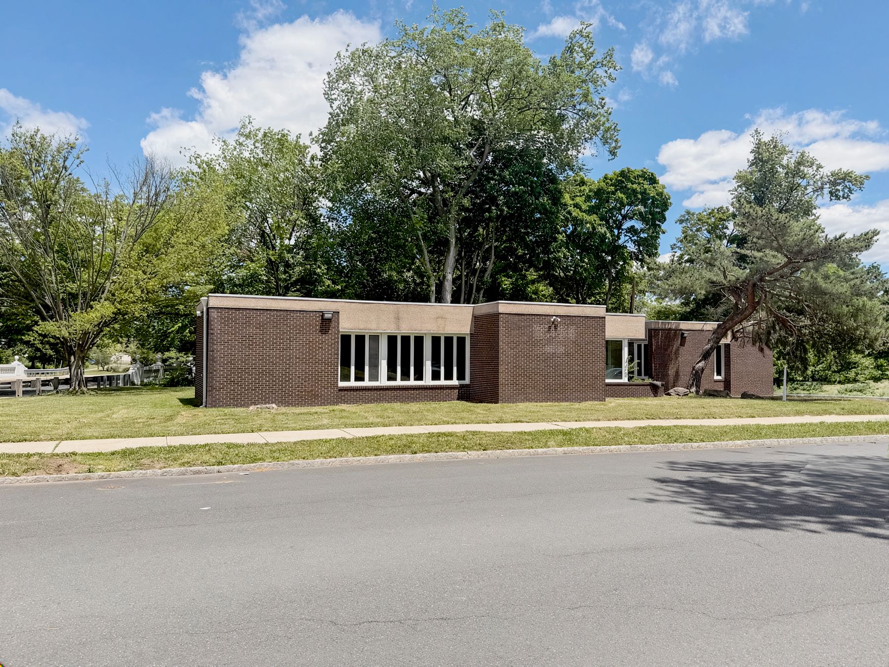 2 Park Ave, Somerville, NJ 08876