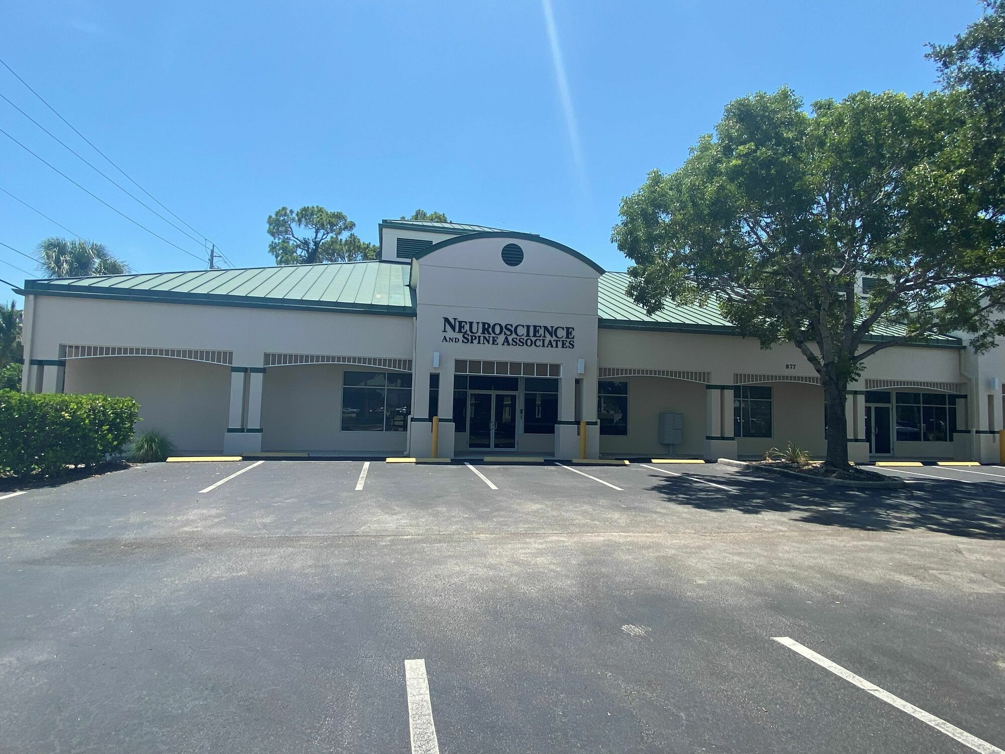 877 111Th Ave N, Naples, FL 34108