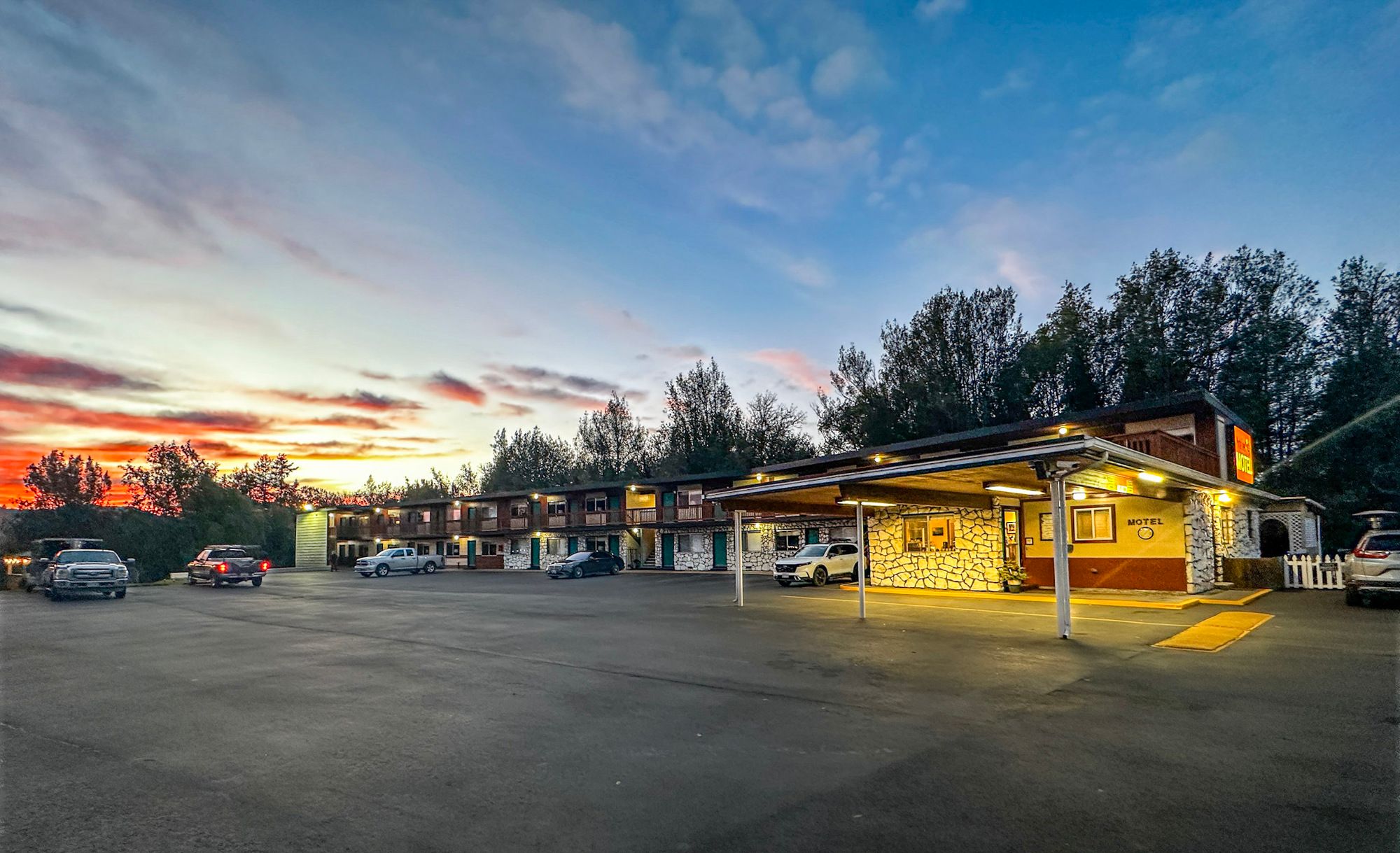 1010 8Th St, Myrtle Point, OR 97458