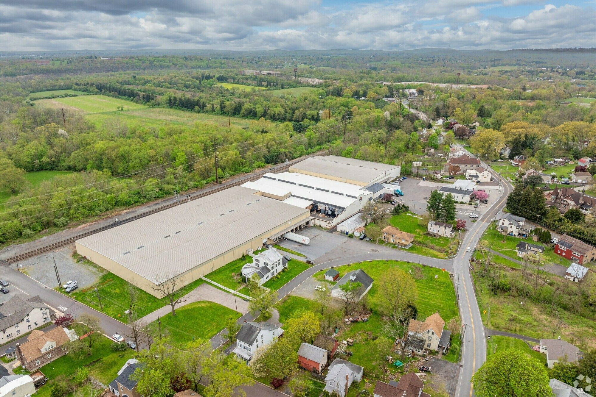 18 Railroad St, Royersford, PA 19468
