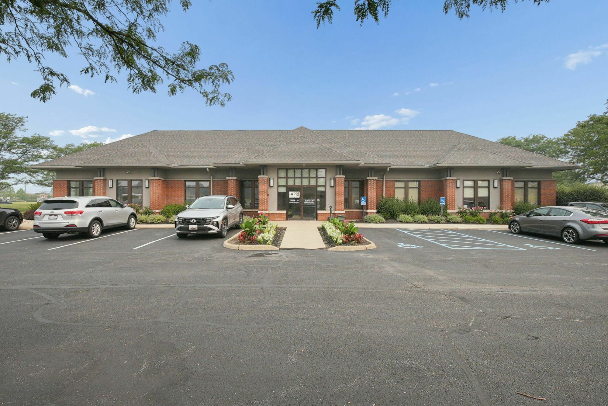 10567 Sawmill Pkwy, Powell, OH 43065