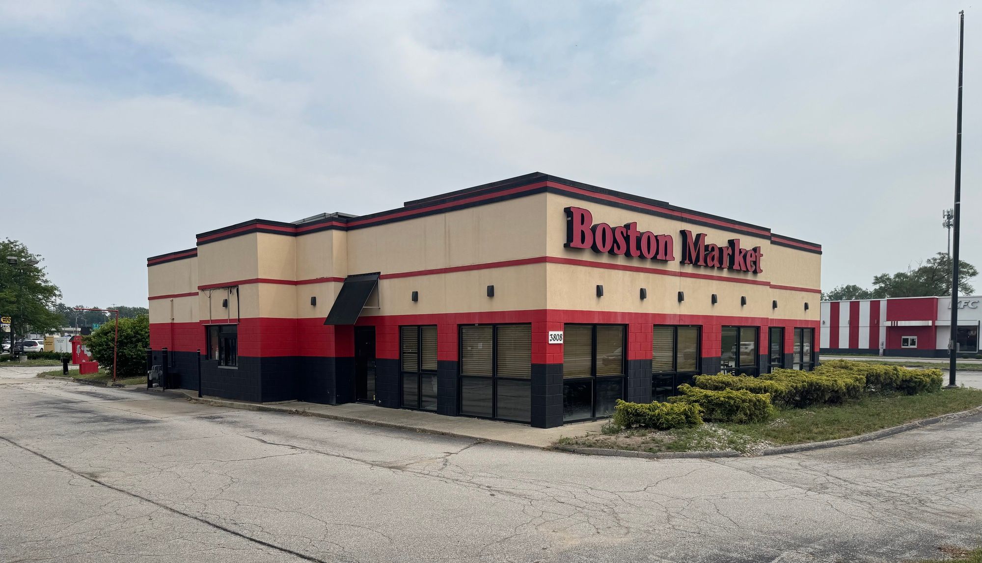 3808 Secor Rd, Toledo, OH 43623