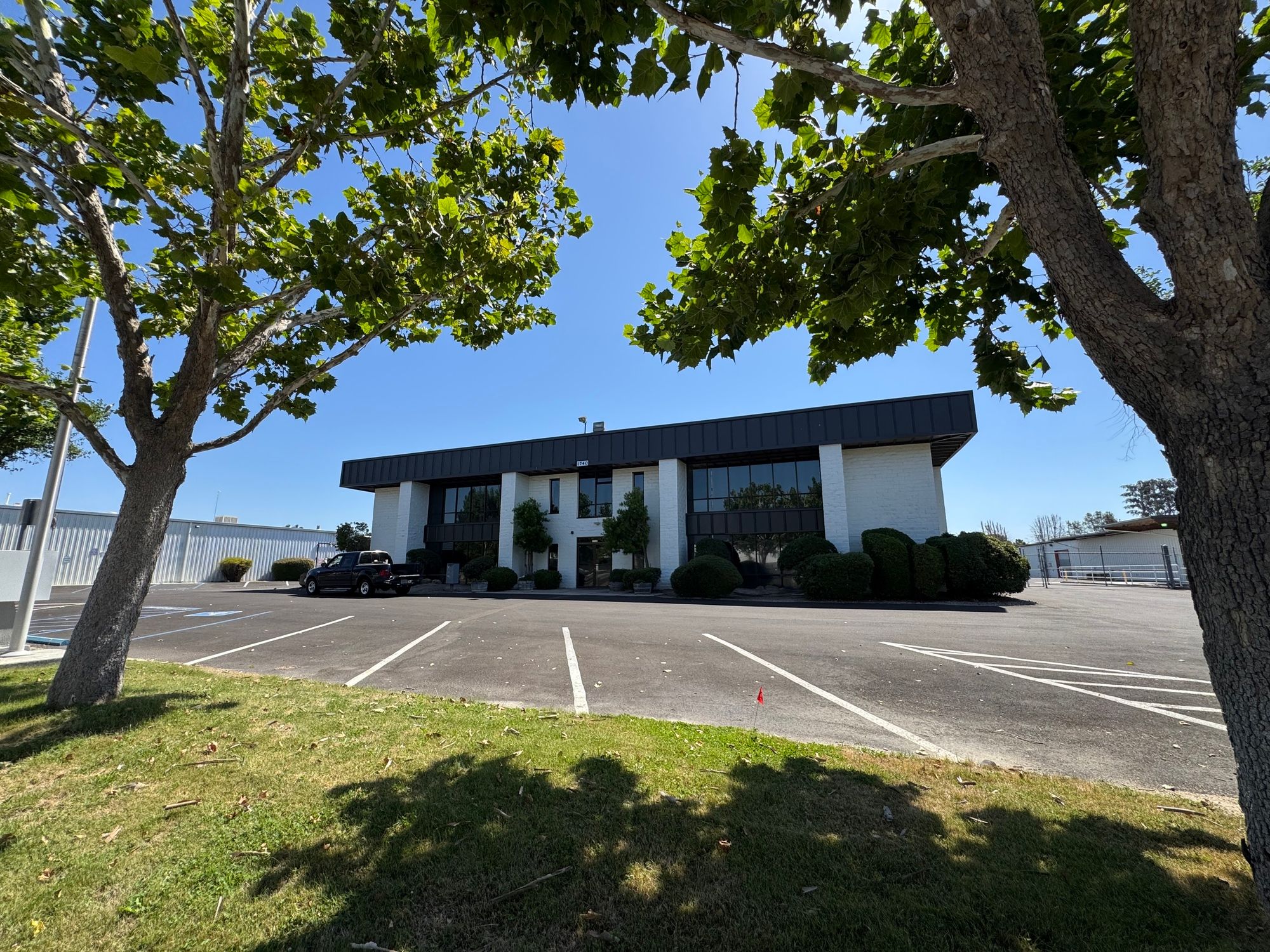 1740 Commerce Way, Paso Robles, CA 93446