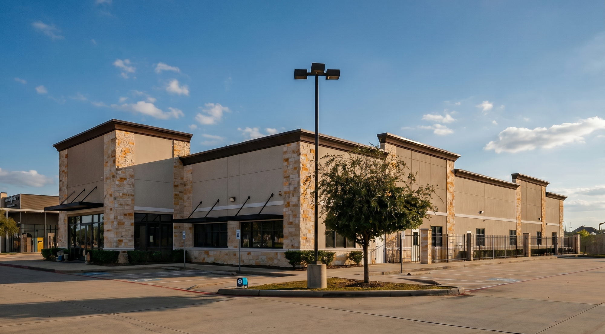 12152 Shadow Creek Pkwy, Pearland, TX 77584