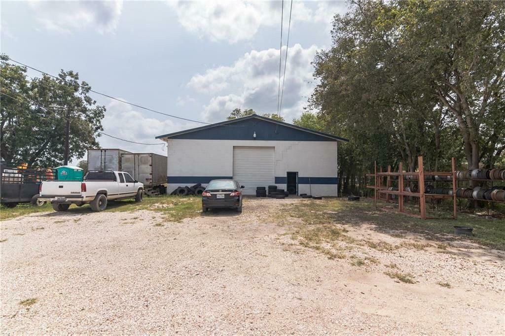 Land/Retail/Vehicle Related for sale at 106 West Parsons Street, Manor, TX, 78653 — photo 8