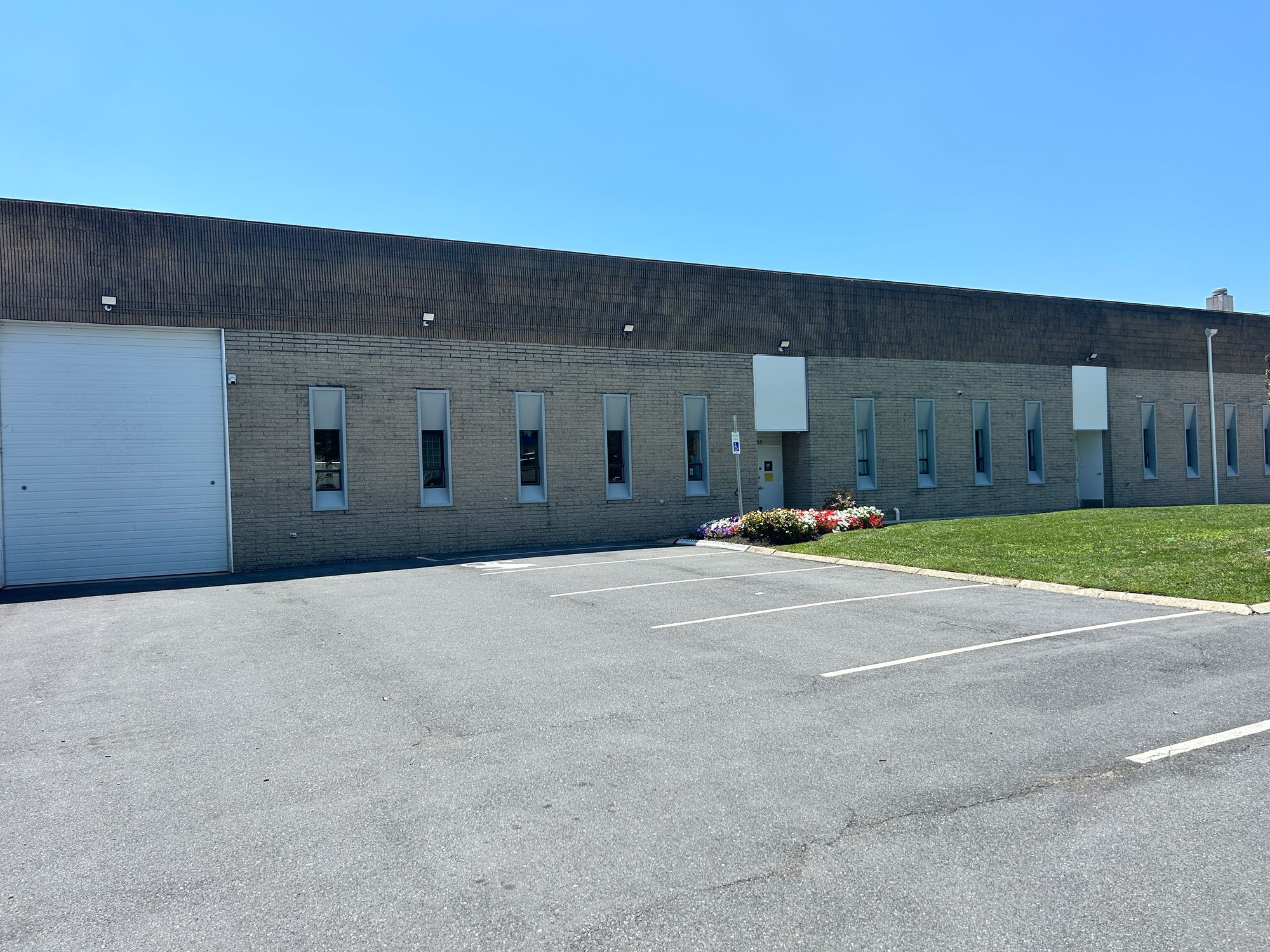 5207 Holland Dr, Beltsville, MD 20705