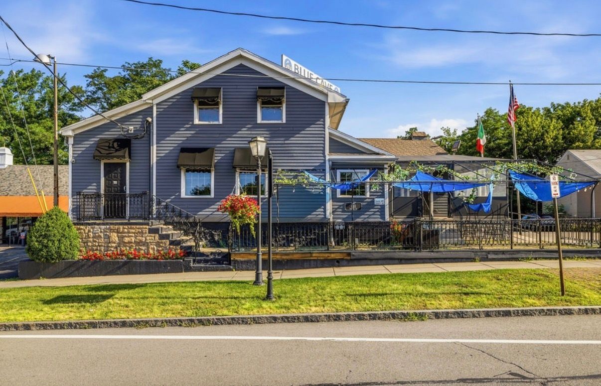 810 Center St, Lewiston, NY 14092