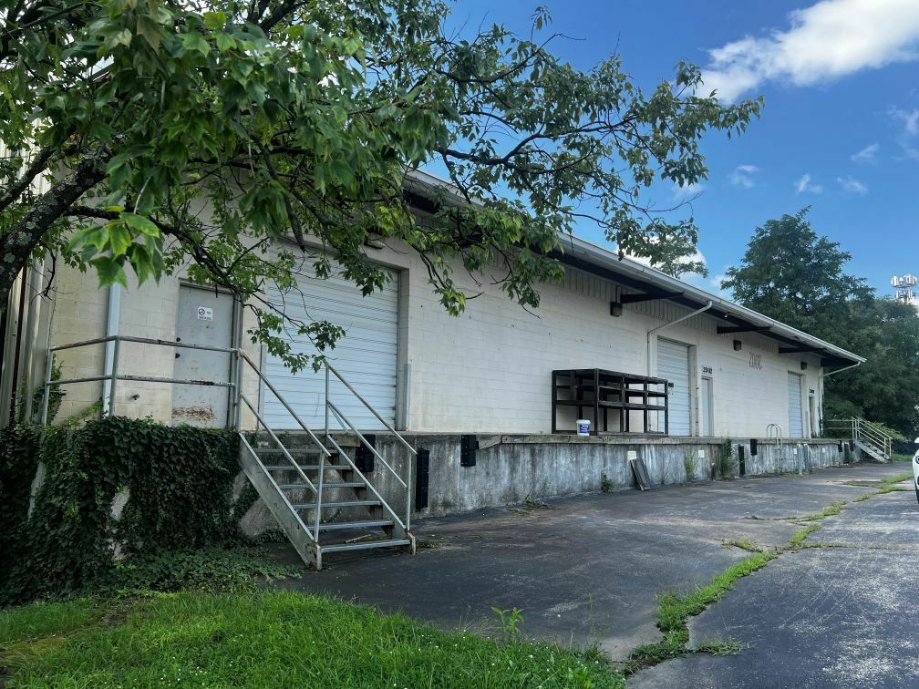 2002 Centre Ave, Roanoke, VA 24017