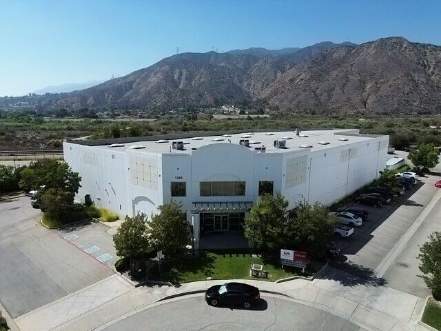 1361 Mountain View Cir, Azusa, CA 91702
