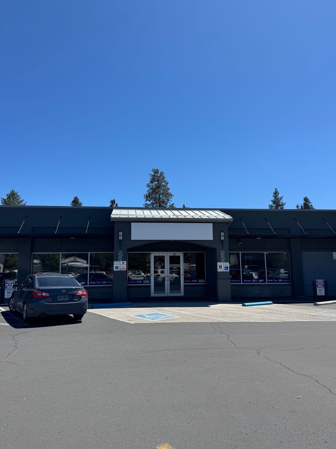 725 NE Greenwood Ave, Bend, OR 97701
